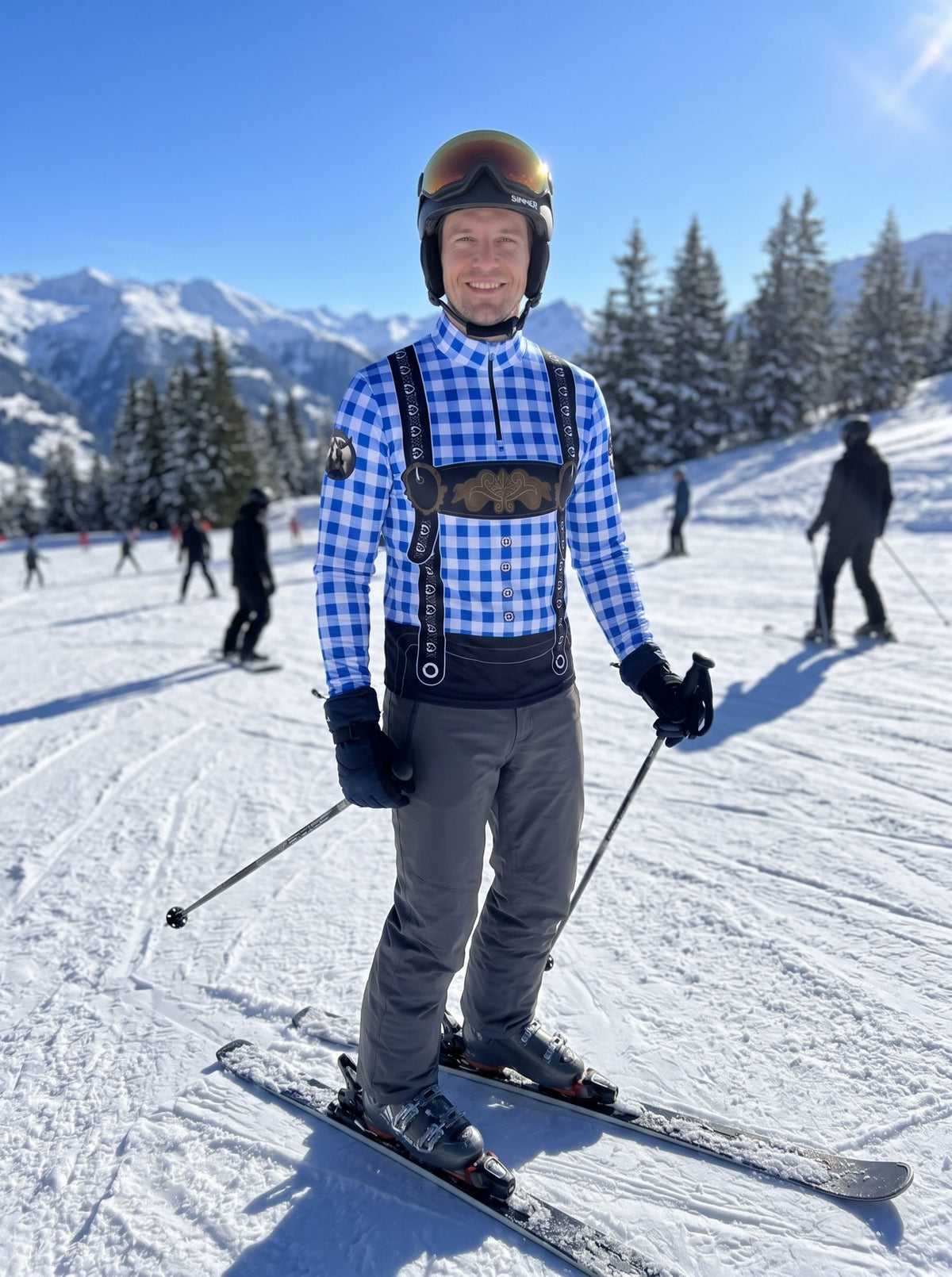 Lederhosen Skipully – met eigen naam & nummer
